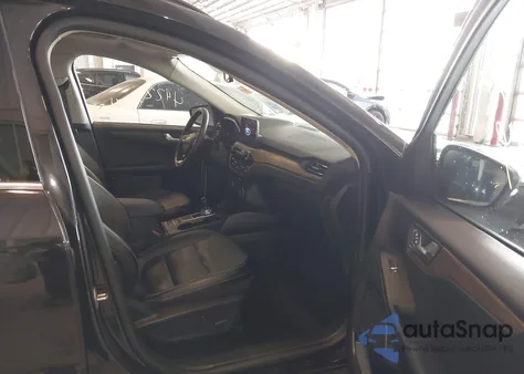 2020 Ford Escape Titanium from USA, damaged, VIN 1FMCU9J90LUB54543